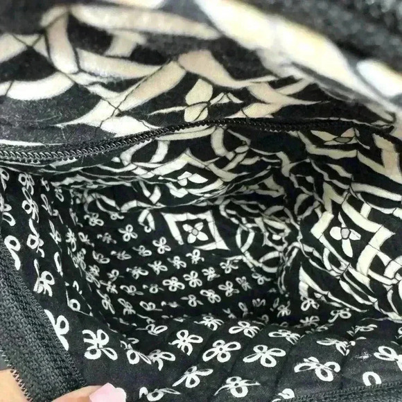 Vera‎ Bradley Tech backpack Concerto pattern Black White Quilted
